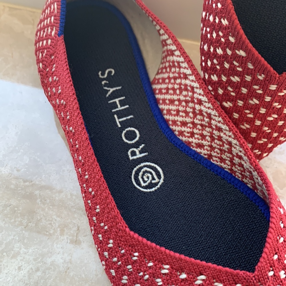 Rothys Rare Red Pointed Flat Gem